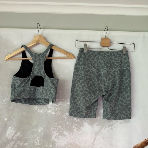 Varley Let’s Move Set Small - Picture 2 of 6